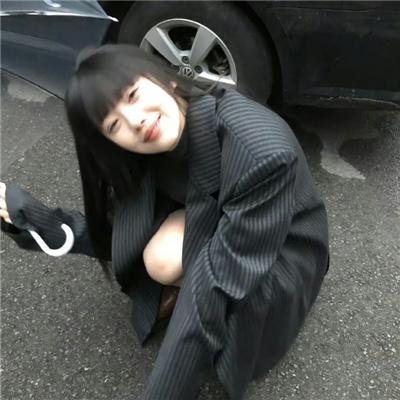 男爵的同桌小女生