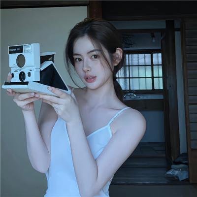 骑着鱼的猫